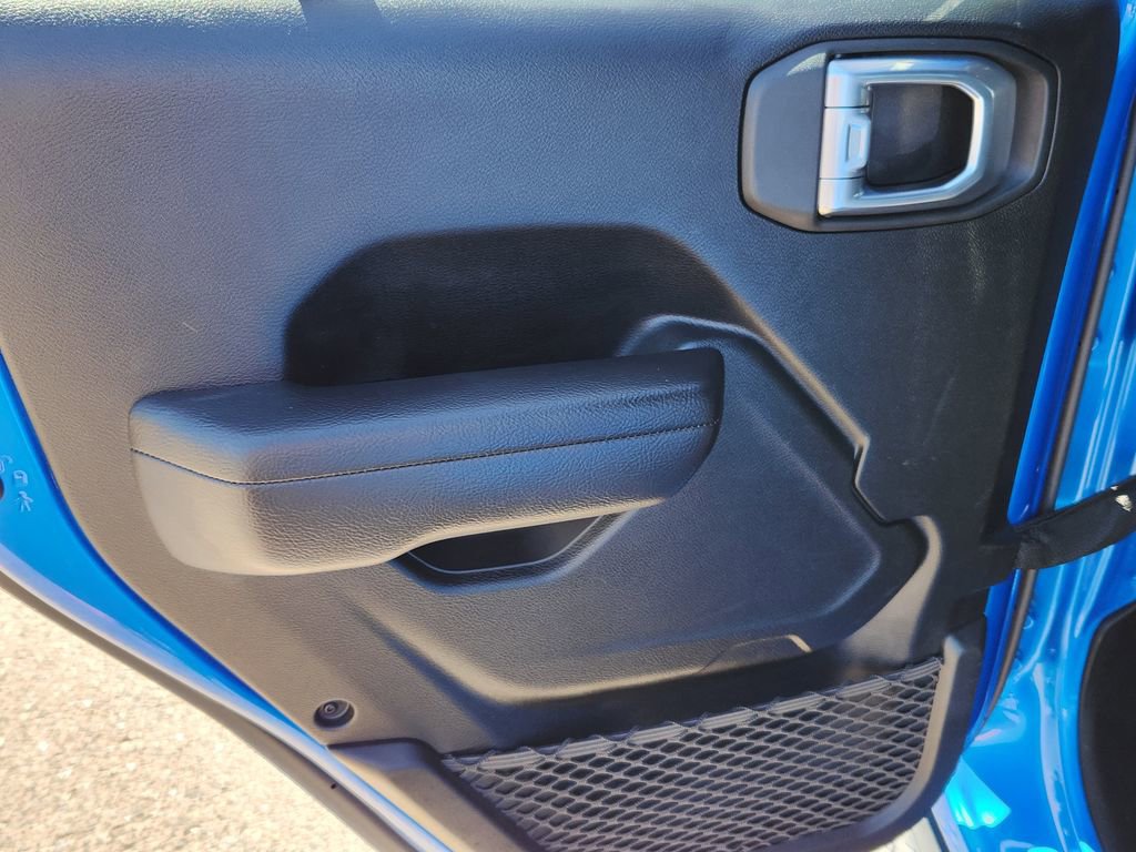 Used 2024 Jeep Gladiator Sport image 12