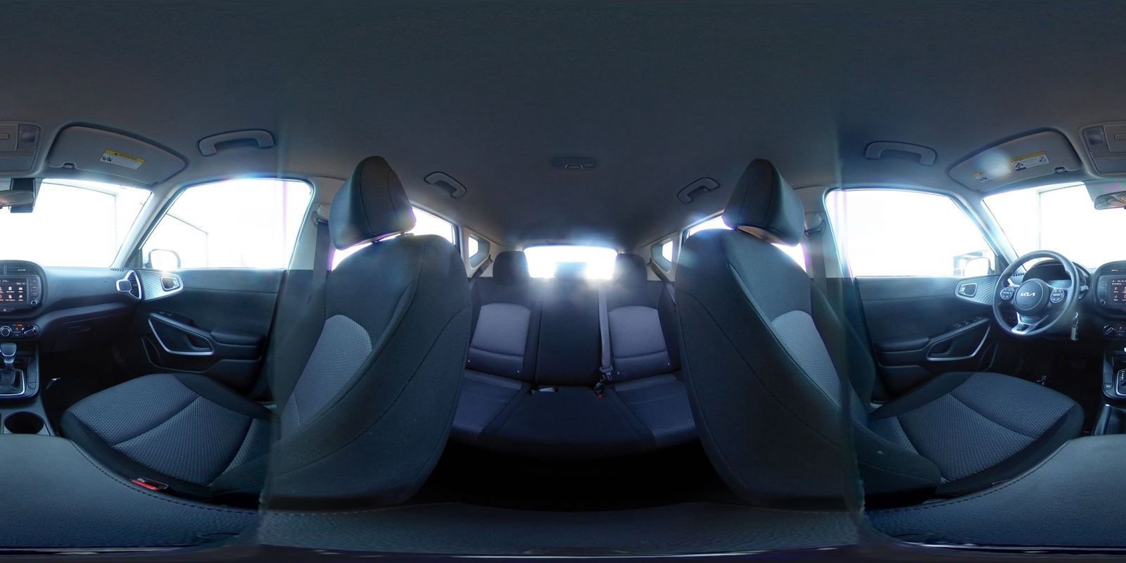 Used 2025 Kia Soul LX w/ LX Technology Package FWD image 40
