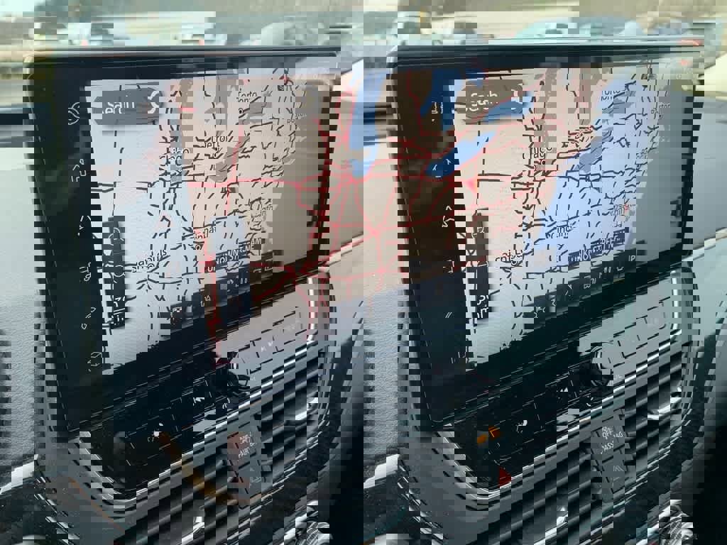 Used 2023 Nissan Altima 2.5 SR w/ SR Premium Package image 10