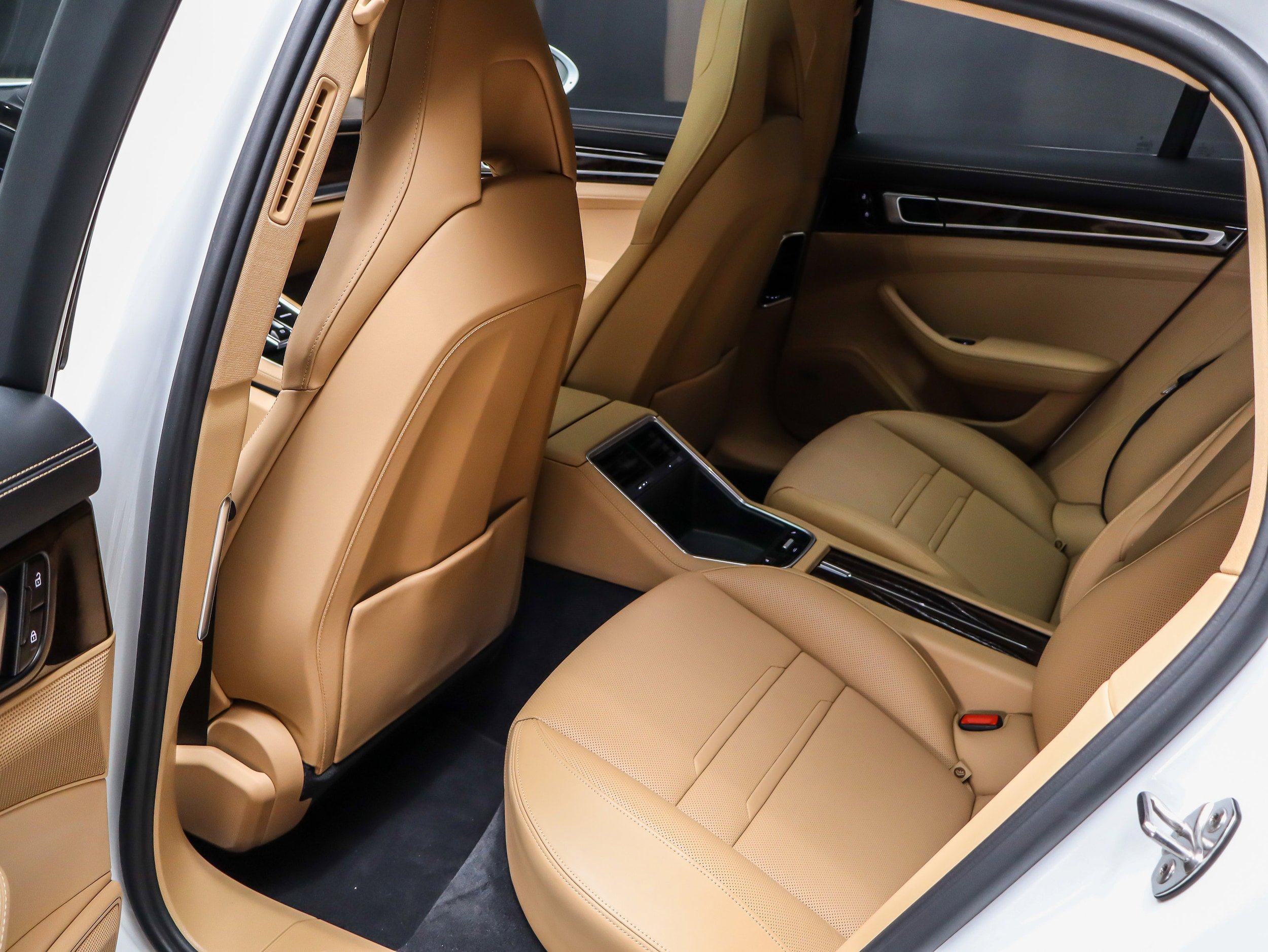 Certified 2019 Porsche Panamera 4 AWD/4WD image 30