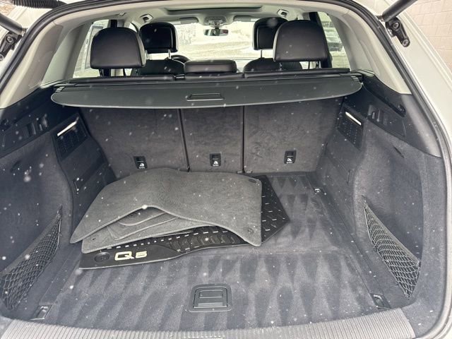 Used 2018 Audi Q5 2.0T Premium Plus w/ Premium Plus Package image 11