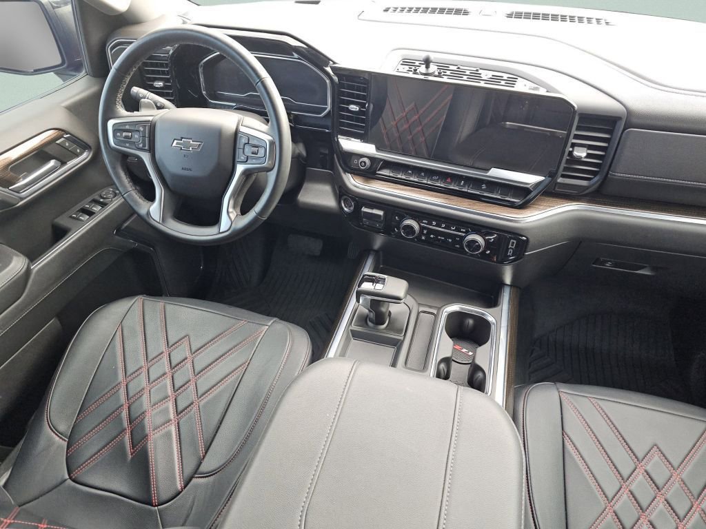 Used 2024 Chevrolet Silverado 1500 LT Trail Boss w/ Convenience Package II AWD/4WD image 31