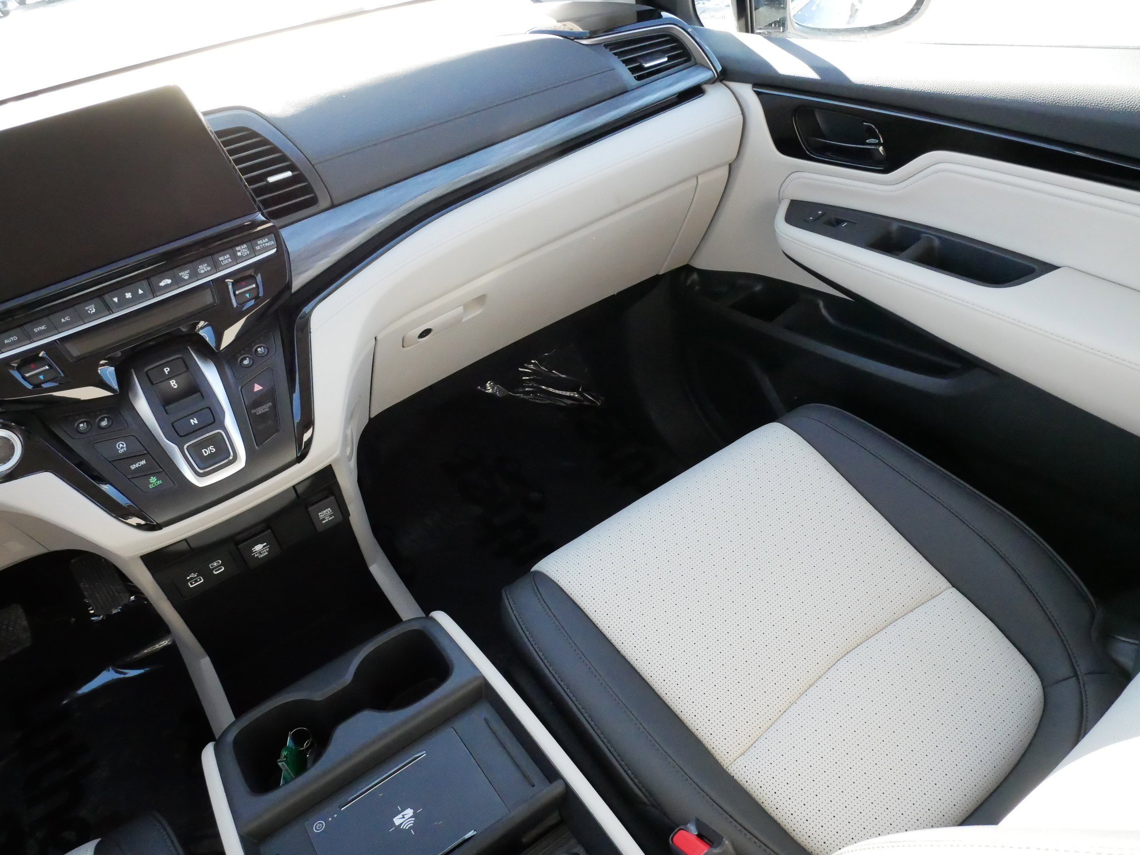 Certified 2026 Honda Odyssey Elite image 11