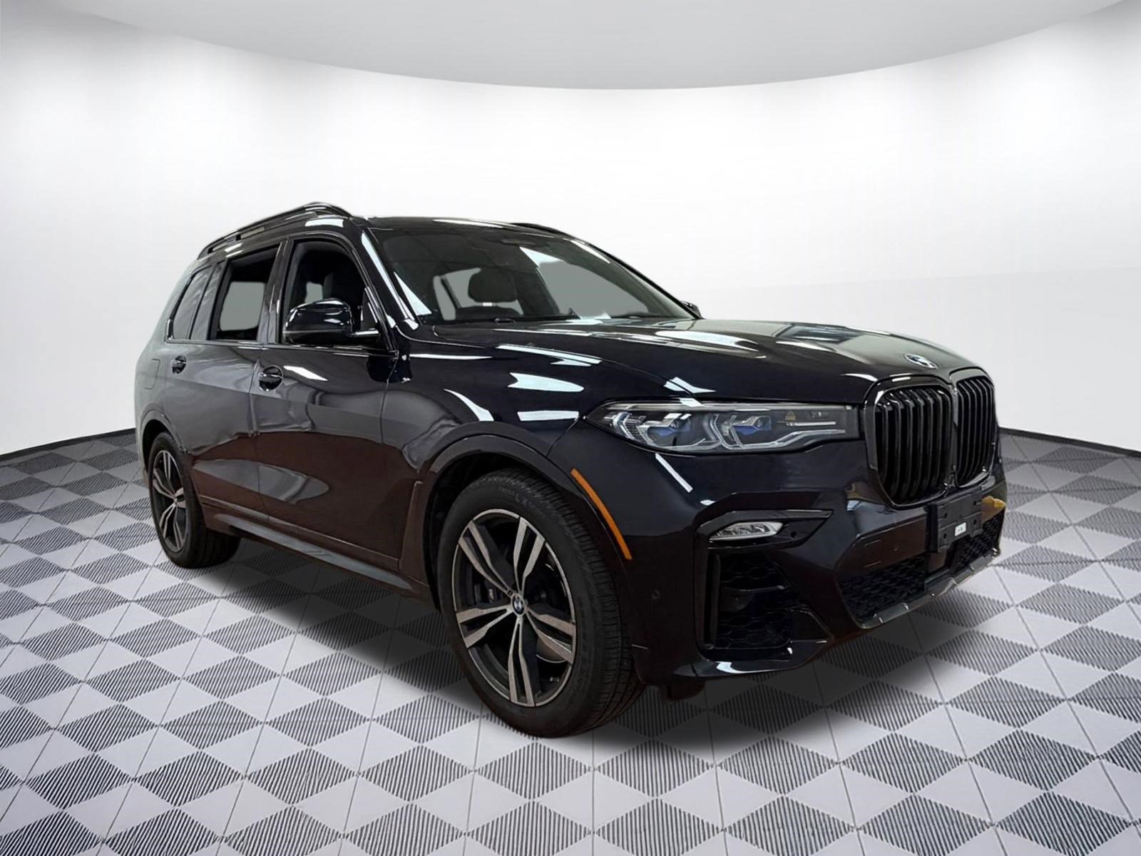 Used 2020 BMW X7 M50i image 6