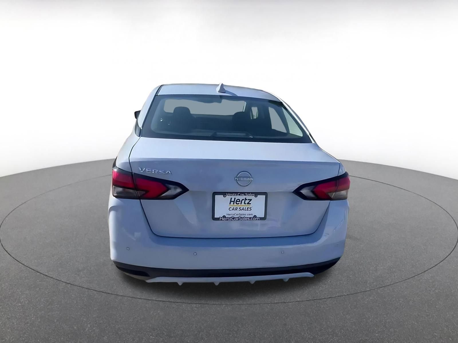 Used 2025 Nissan Versa SV image 12