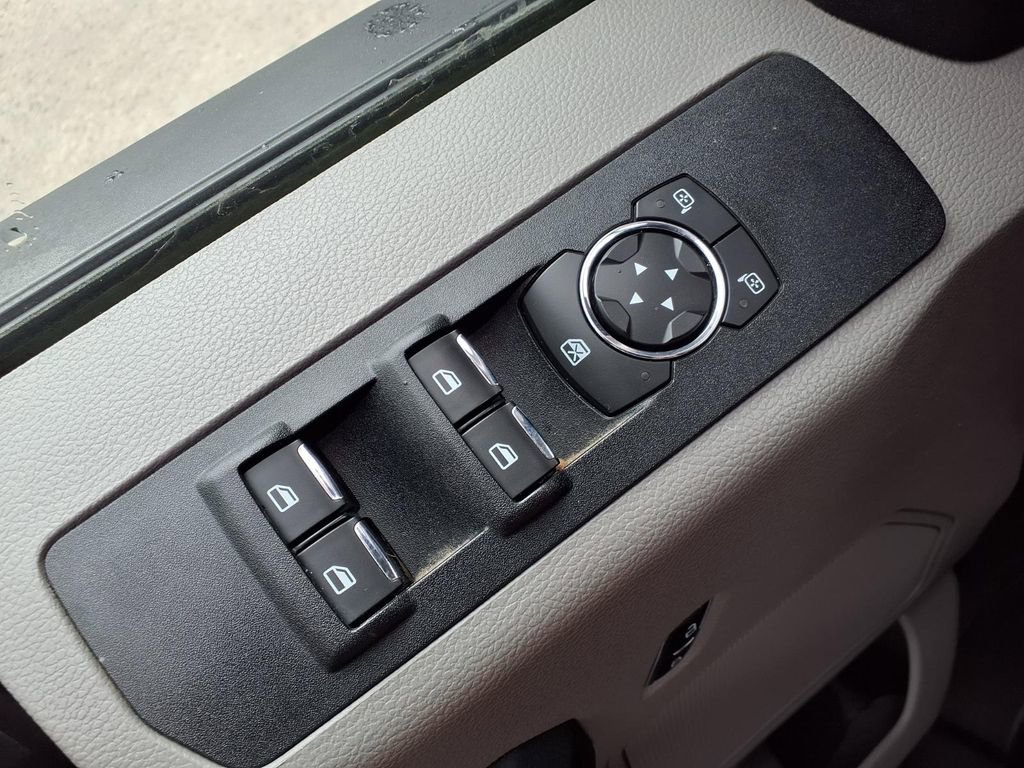 Used 2018 Ford F450 XL w/ Power Equipment Group image 24