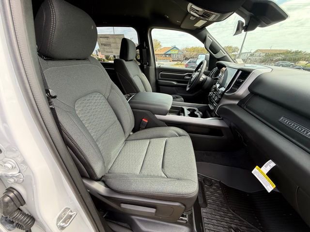 New 2026 RAM 1500 4x4 Crew Cab image 11