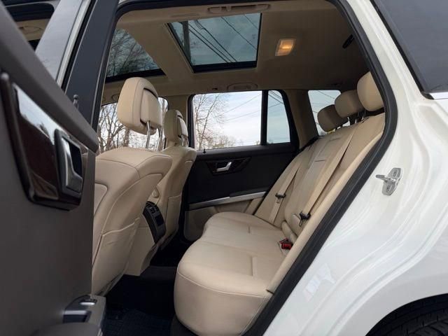 Used 2014 Mercedes-Benz GLK 350 4MATIC image 26