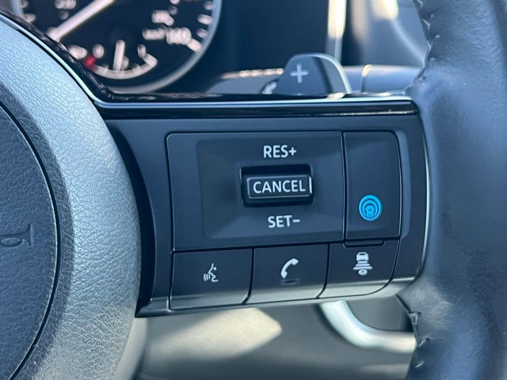 Used 2023 Nissan Rogue SV w/ SV Premium B Package image 37