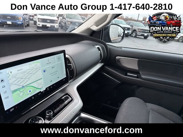 Used 2025 Ford Expedition Active image 23