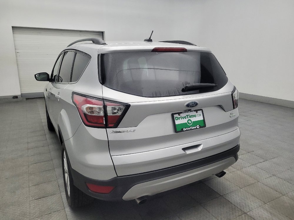 Used 2018 Ford Escape SE FWD image 5