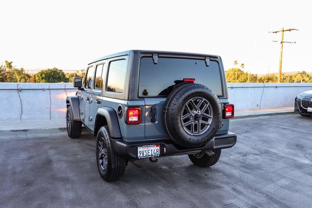 Used 2025 Jeep Wrangler Unlimited Sport AWD/4WD image 7