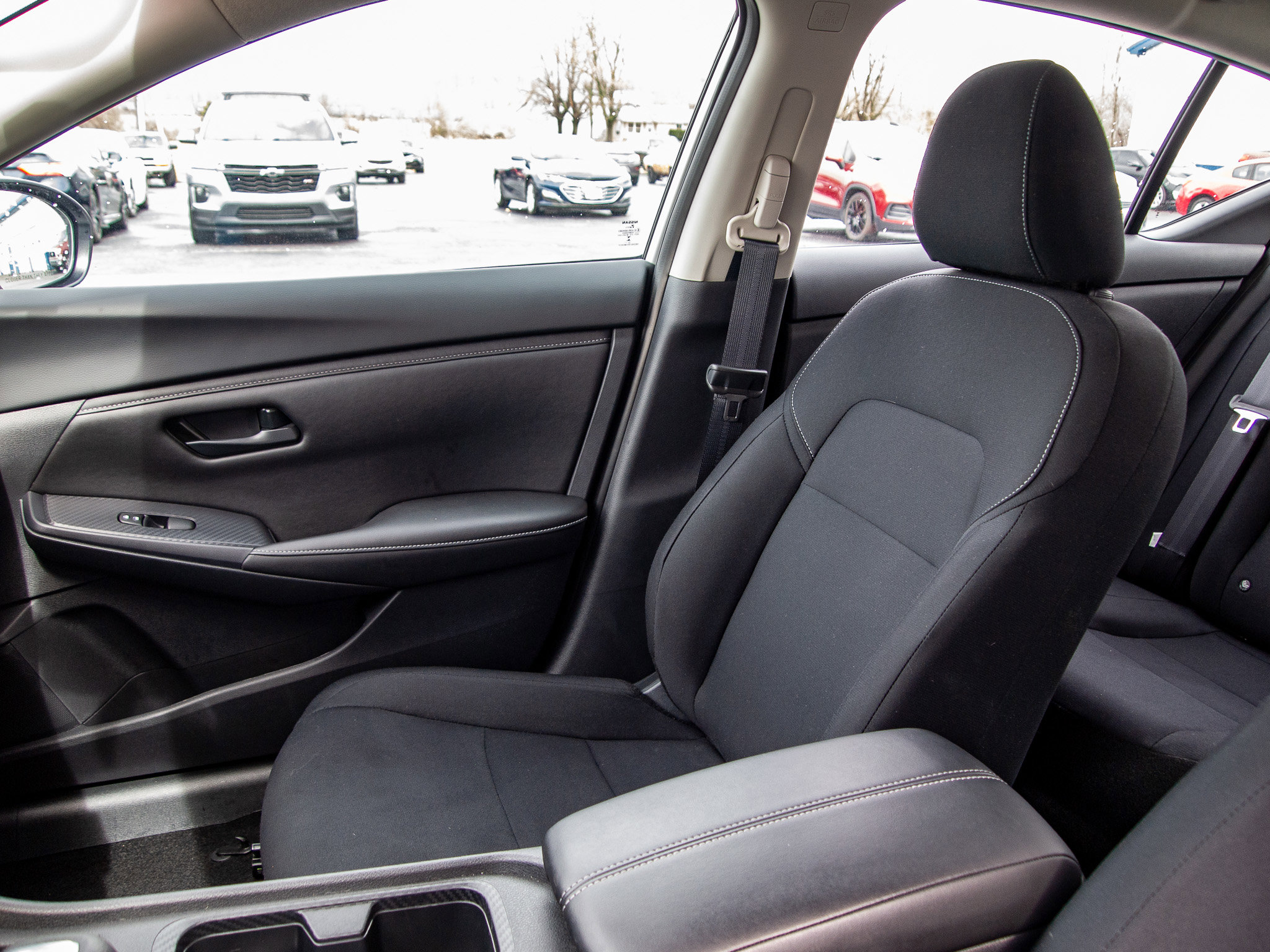 Used 2024 Nissan Sentra S FWD image 13