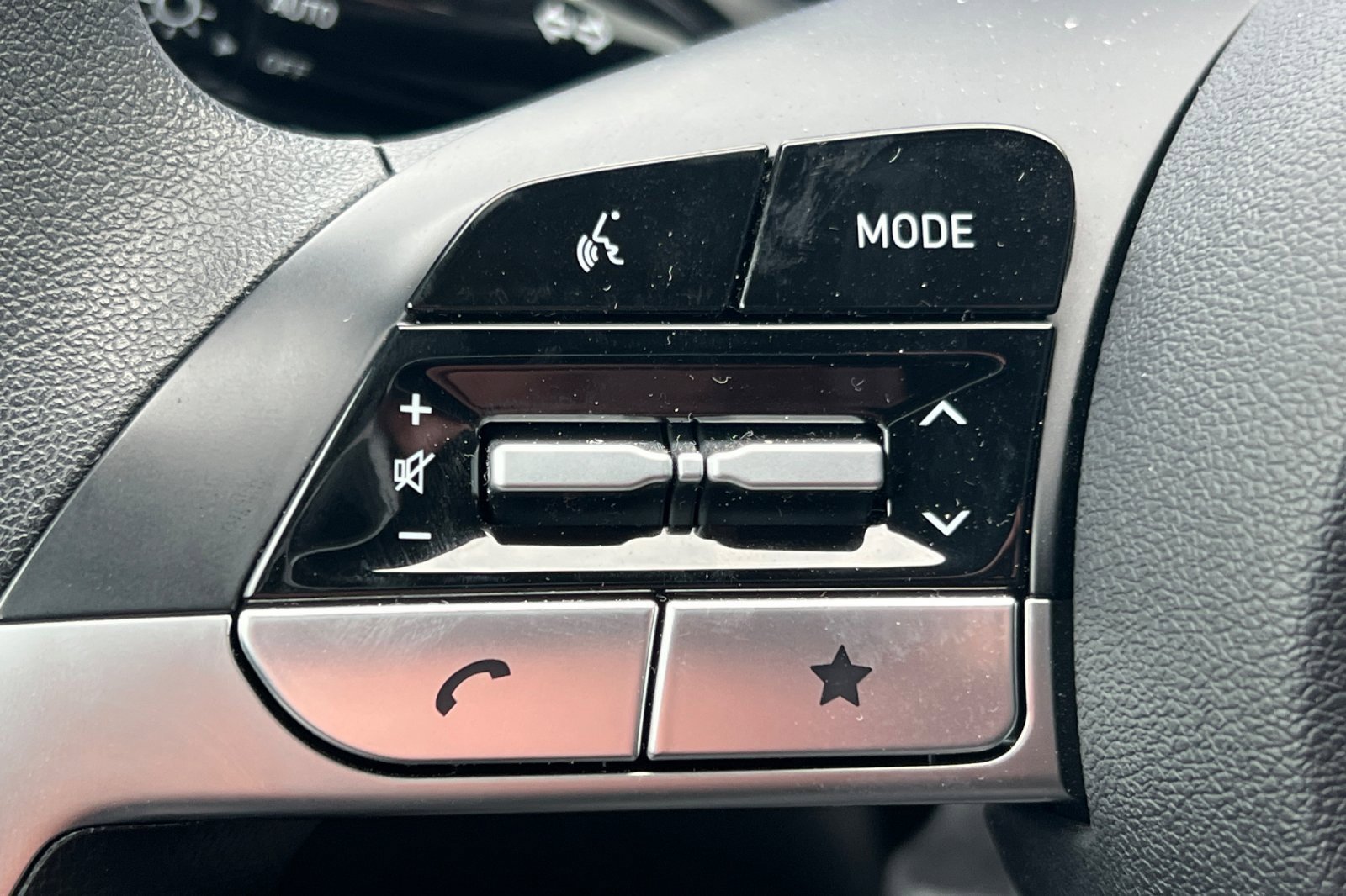 Used 2024 Hyundai Elantra SEL image 26