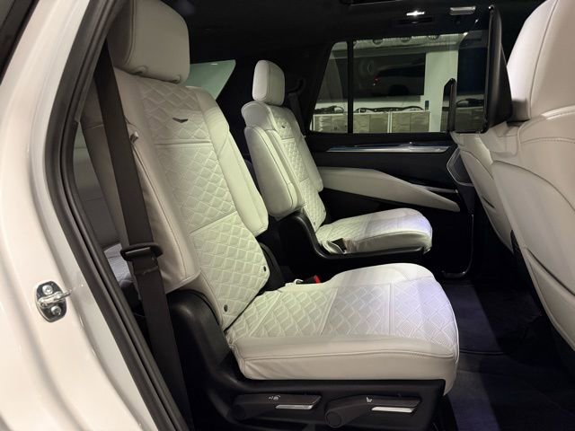 Used 2025 Cadillac Escalade V image 10