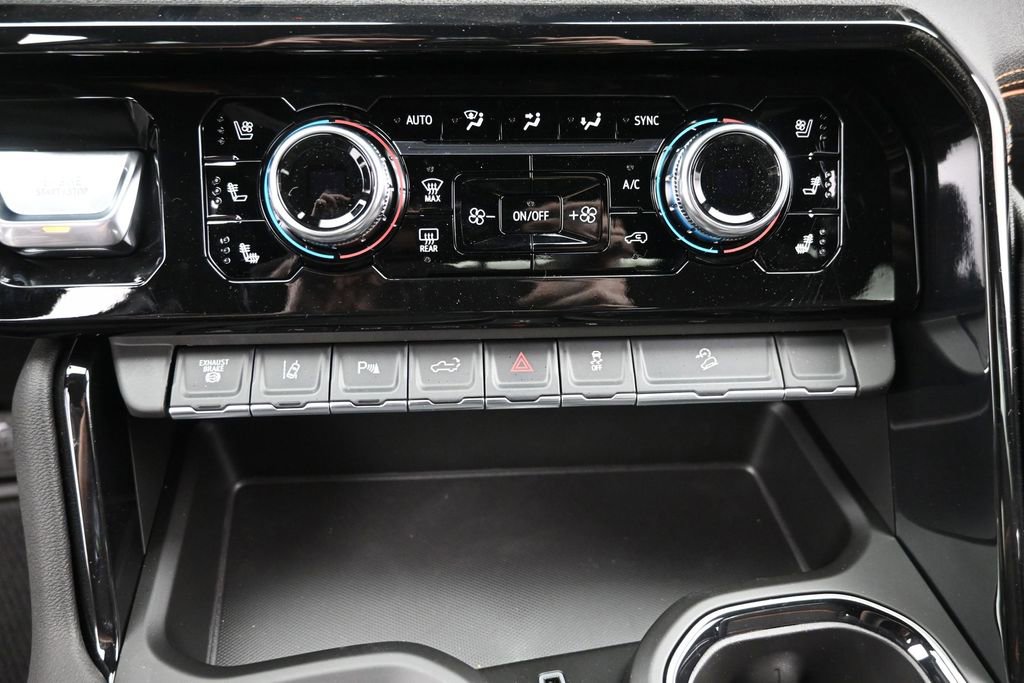 New 2026 GMC Sierra 2500 AT4 w/ AT4 Premium Plus Package AWD/4WD image 16