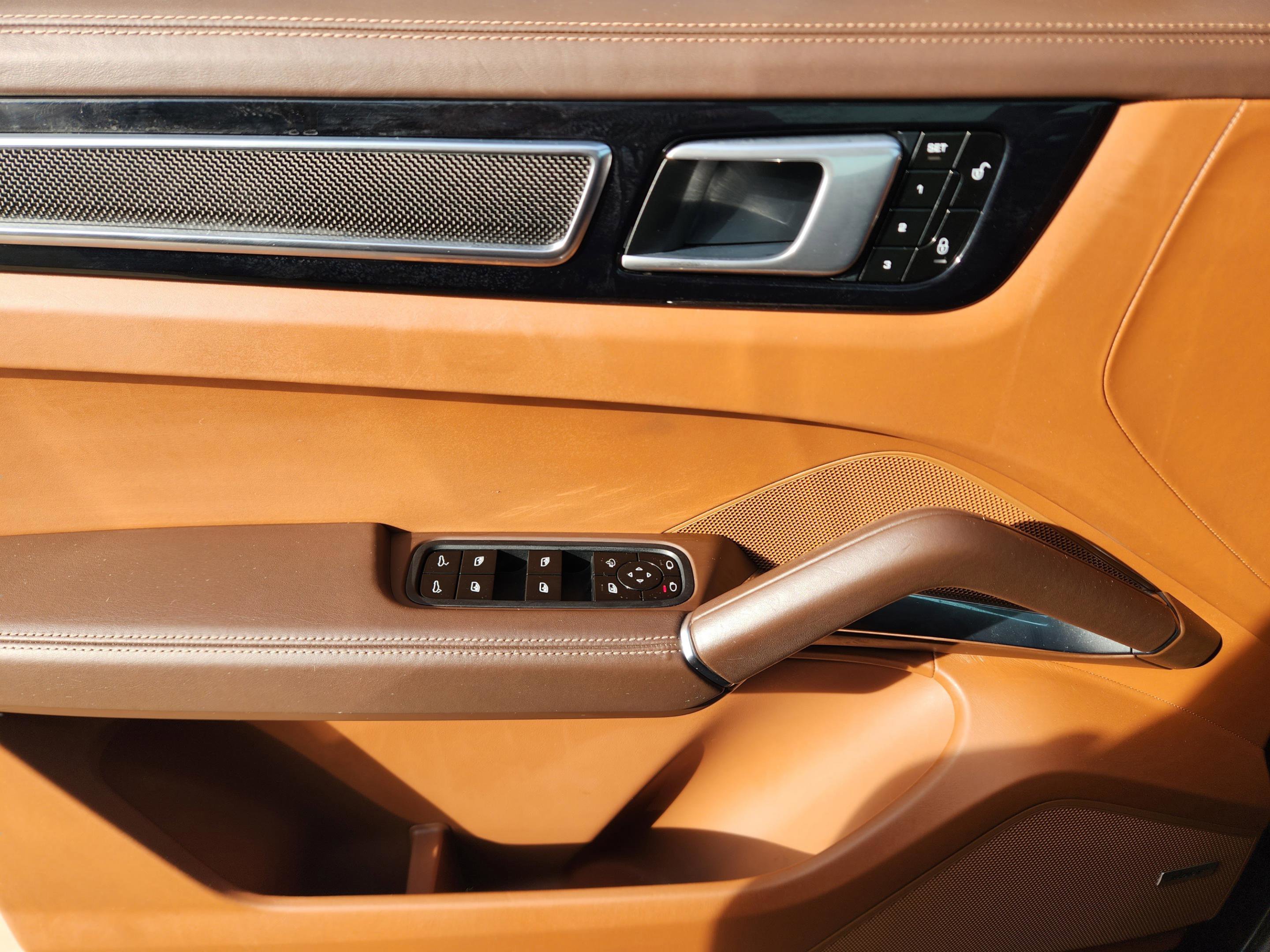 Used 2019 Porsche Cayenne Turbo image 21