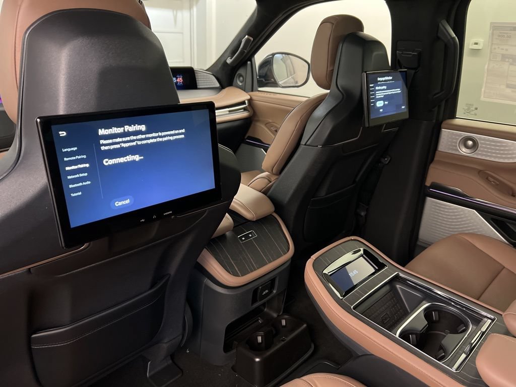 New 2025 Lincoln Navigator Black Label AWD/4WD image 41