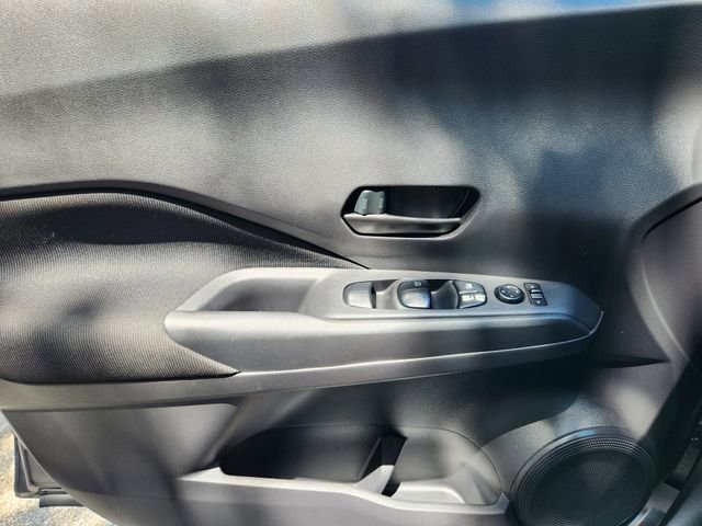 Used 2022 Nissan Kicks S image 17