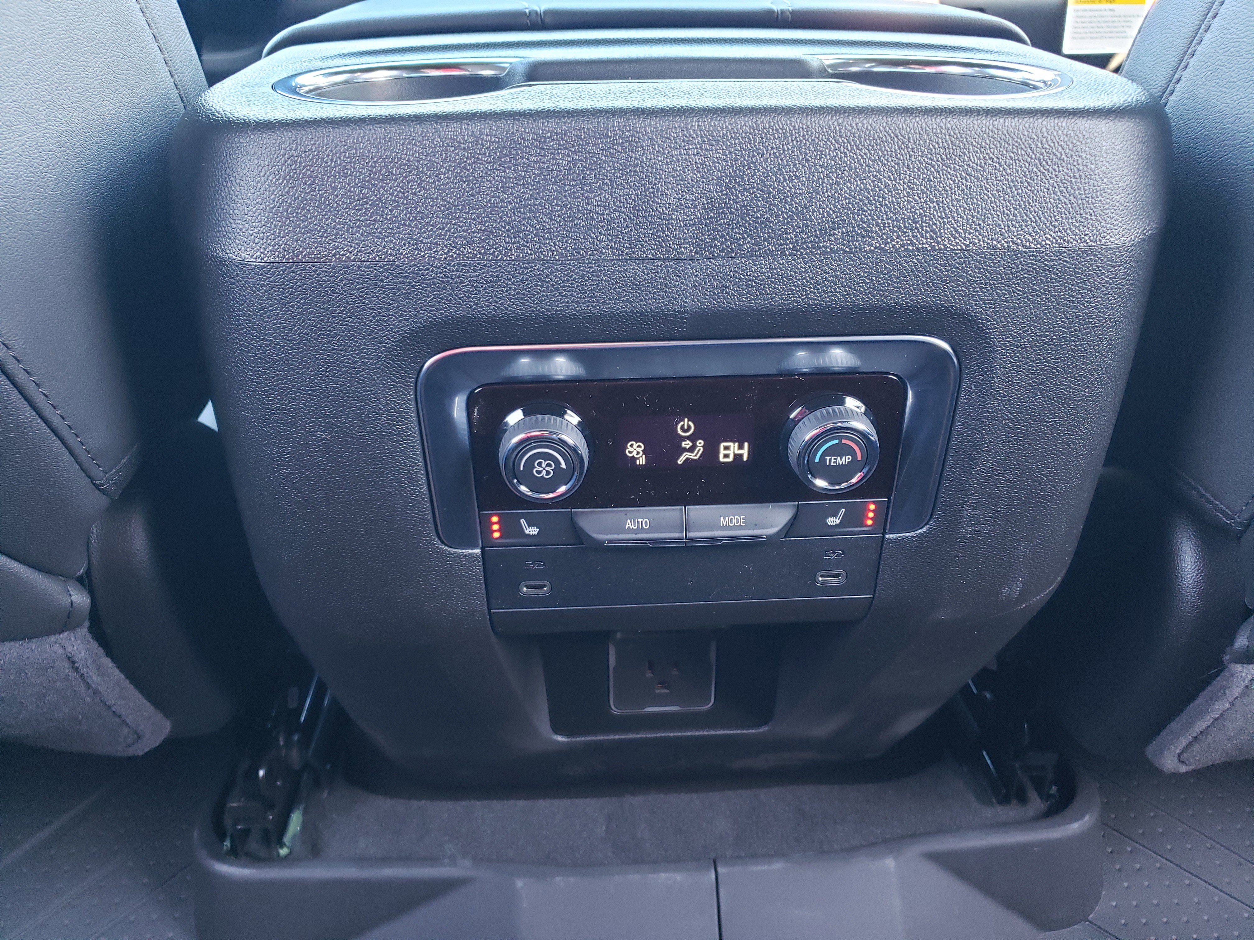 New 2026 Chevrolet Suburban LT w/ Comfort Package image 36