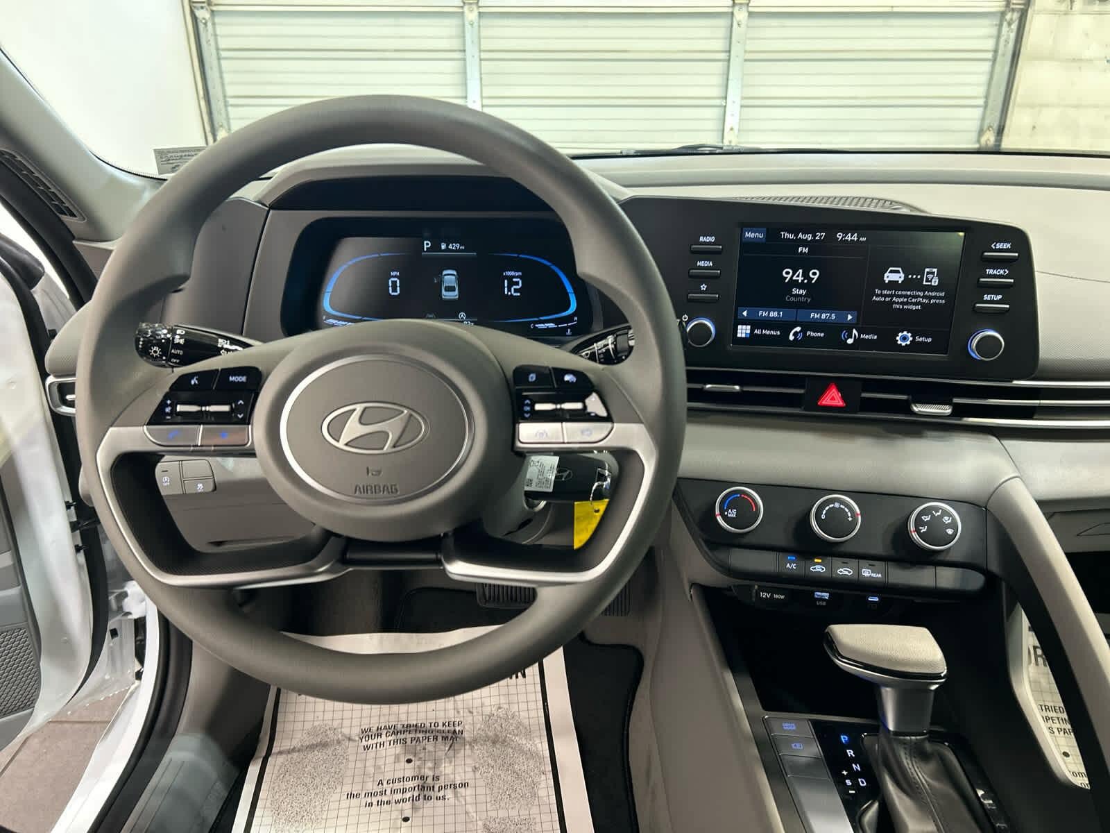 New 2026 Hyundai Elantra SE FWD image 8