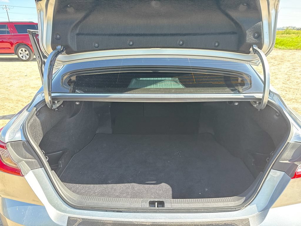 Used 2025 Toyota Camry LE w/ Convenience Package FWD image 23