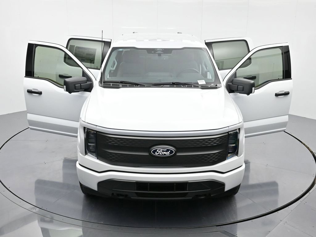New 2025 Ford F150 Lightning XLT image 48