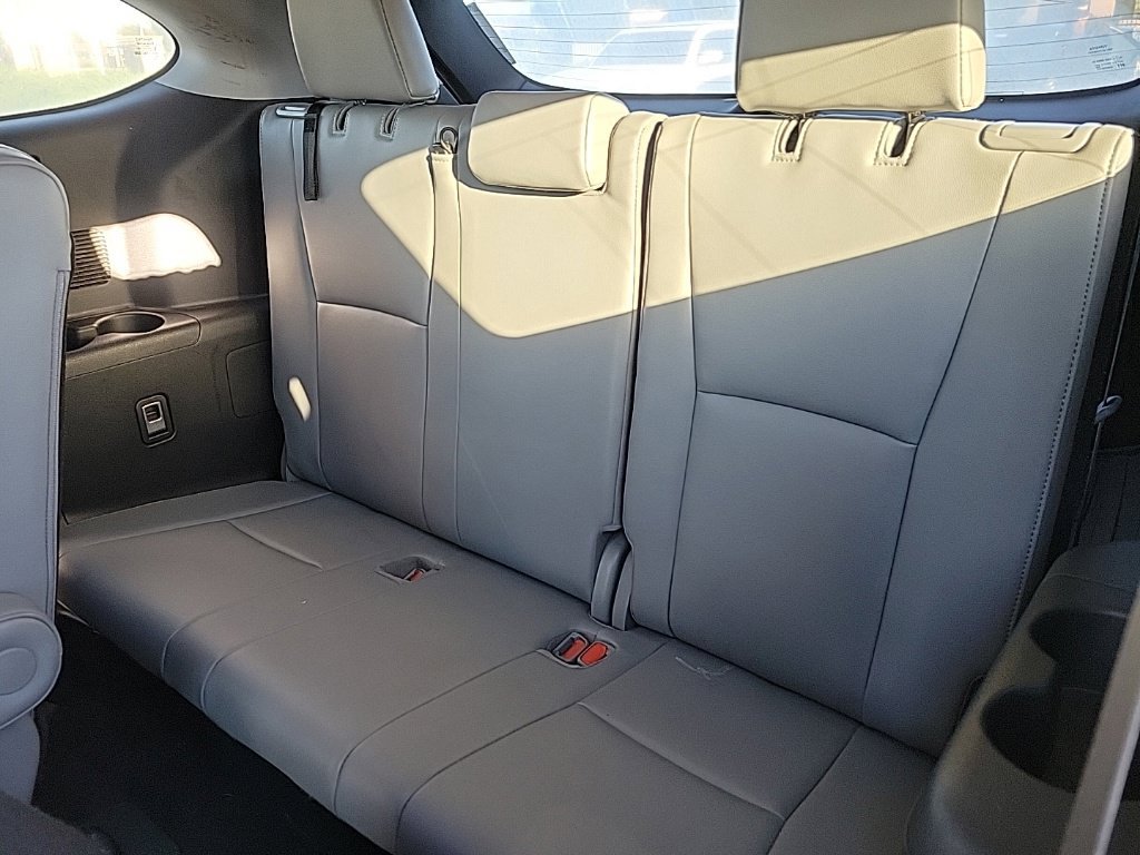 Used 2020 Toyota Highlander Limited AWD/4WD image 16