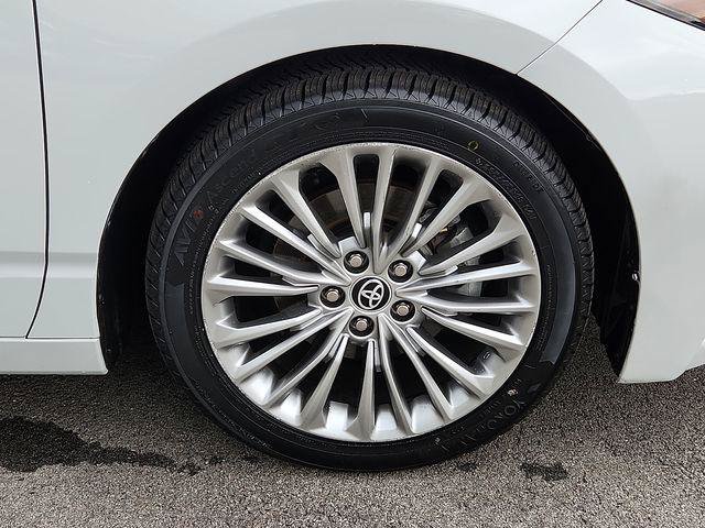 Certified 2022 Toyota Avalon Limited w/ Advanced Safety Package FWD image 8