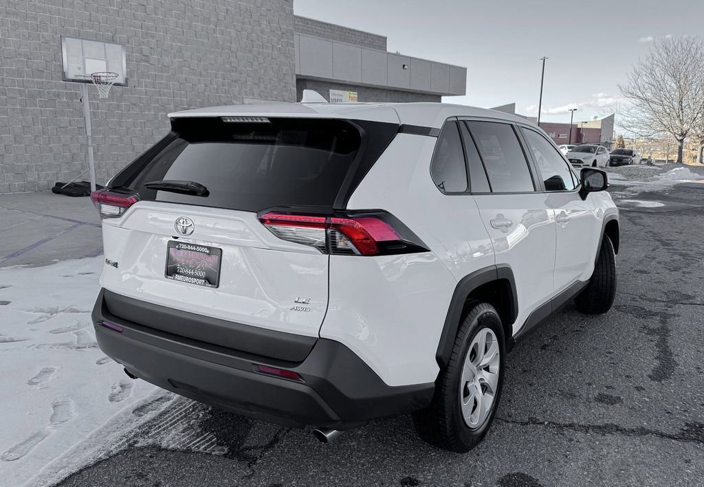 Used 2024 Toyota RAV4 LE image 6