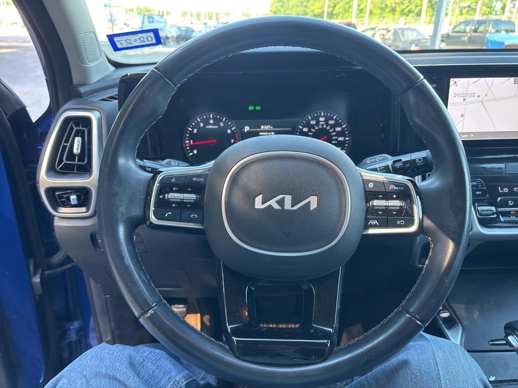 Used 2022 Kia Sorento S FWD image 12