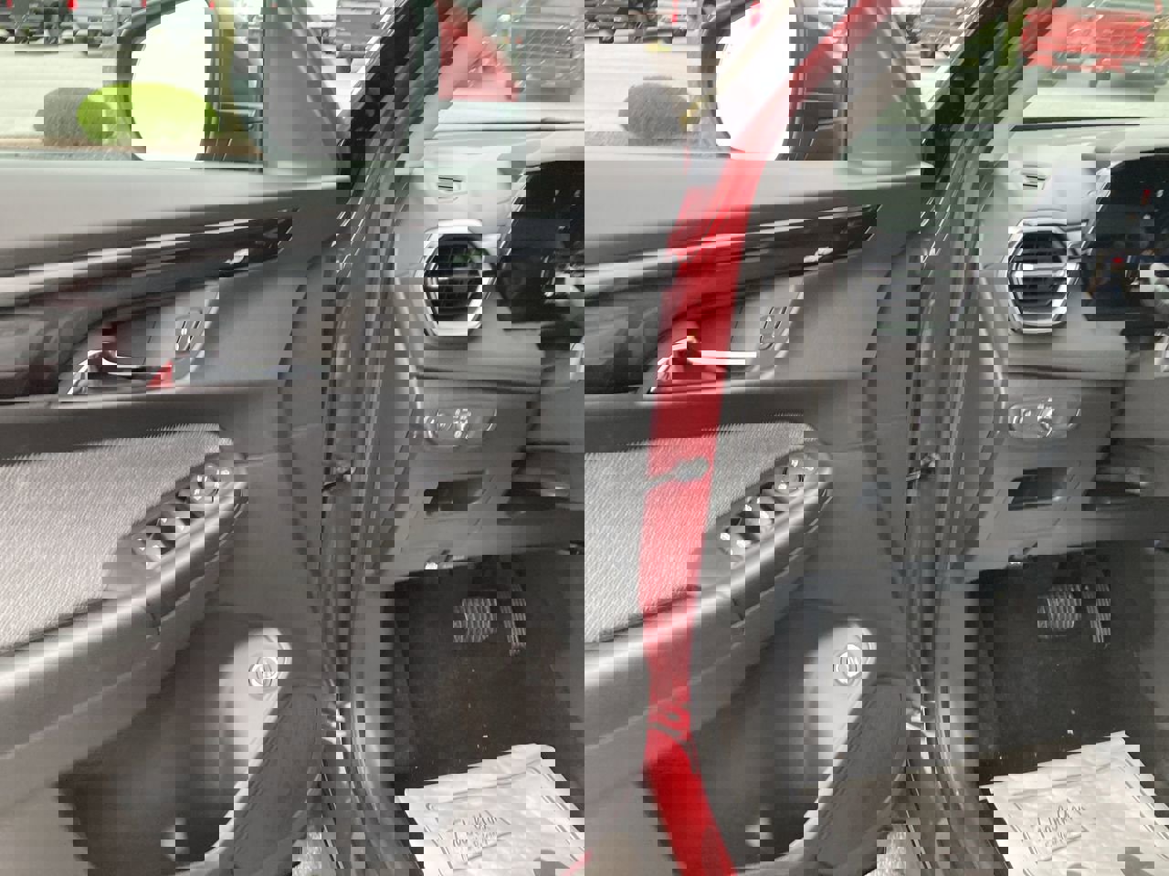 Used 2024 Chevrolet TrailBlazer LT w/ Convenience Package image 19