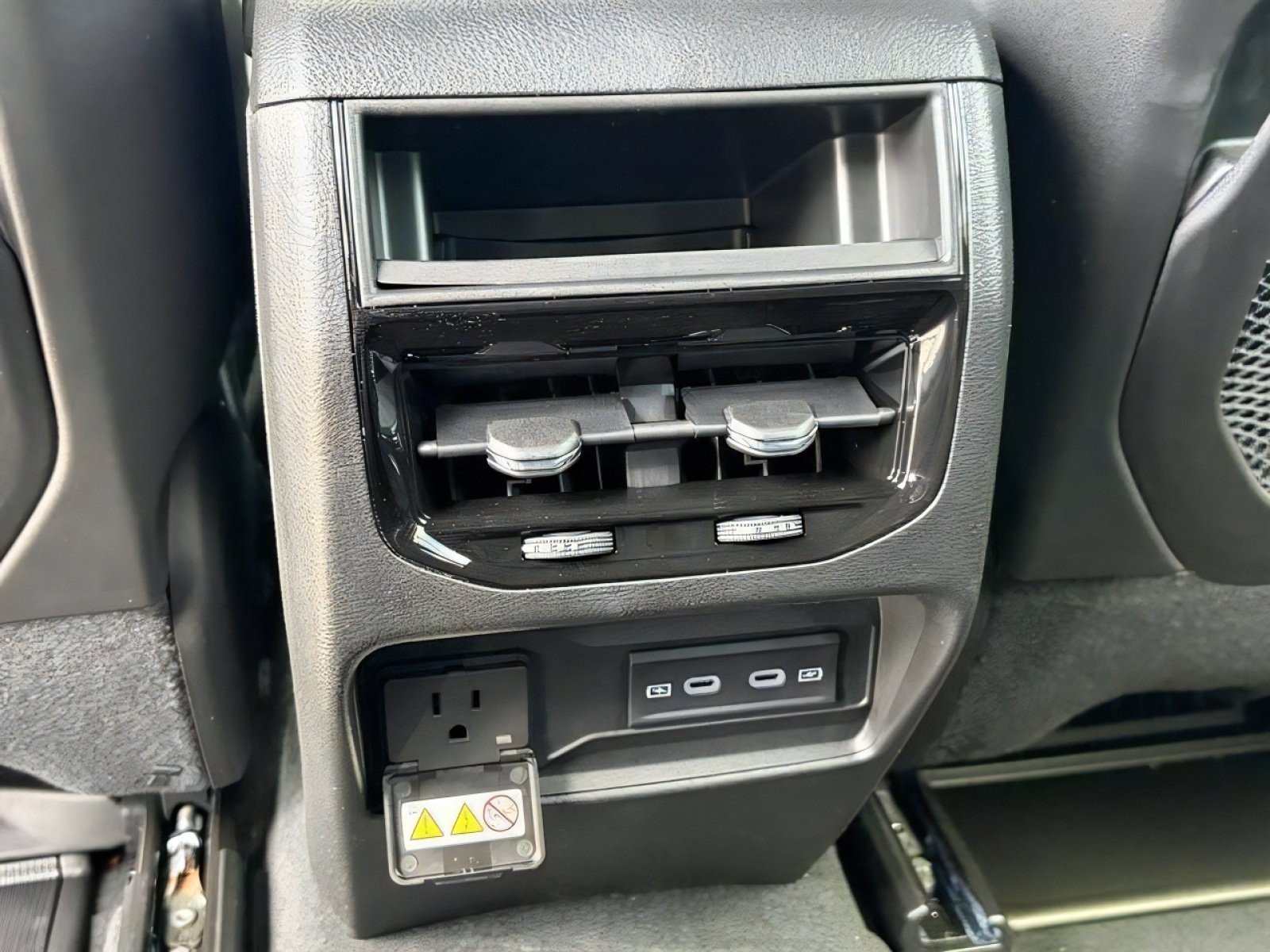 New 2026 Jeep Grand Cherokee Altitude RWD image 13