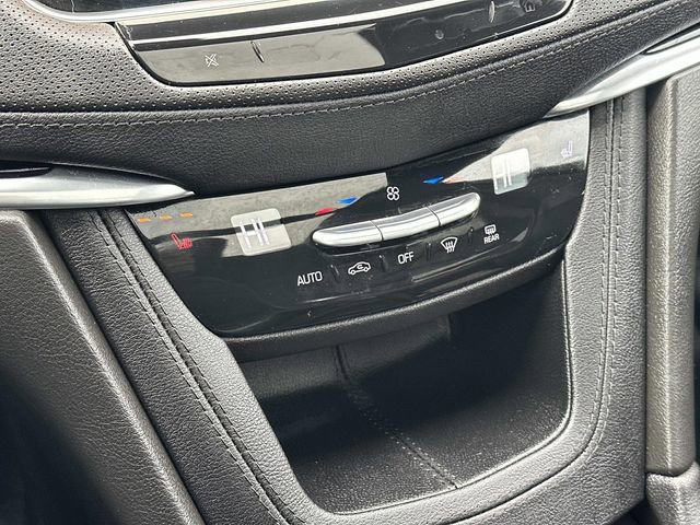 Used 2024 Cadillac XT6 Luxury w/ LPO, Floor Liner Package AWD/4WD image 32