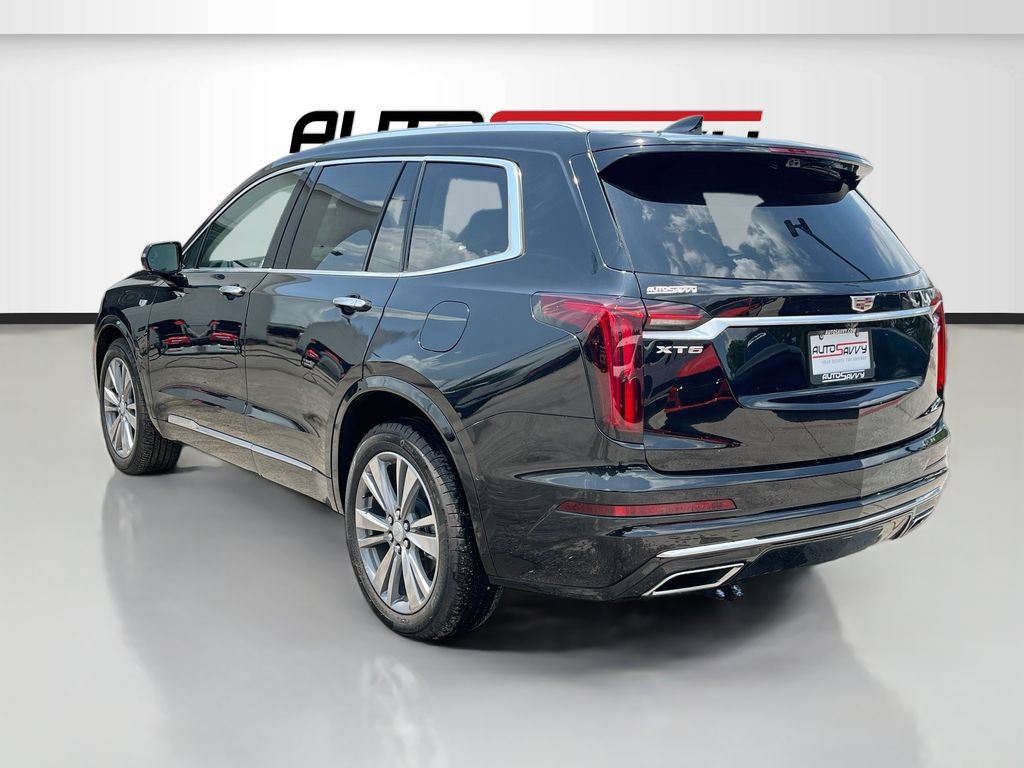 Used 2025 Cadillac XT6 Premium Luxury w/ Technology Package FWD image 5