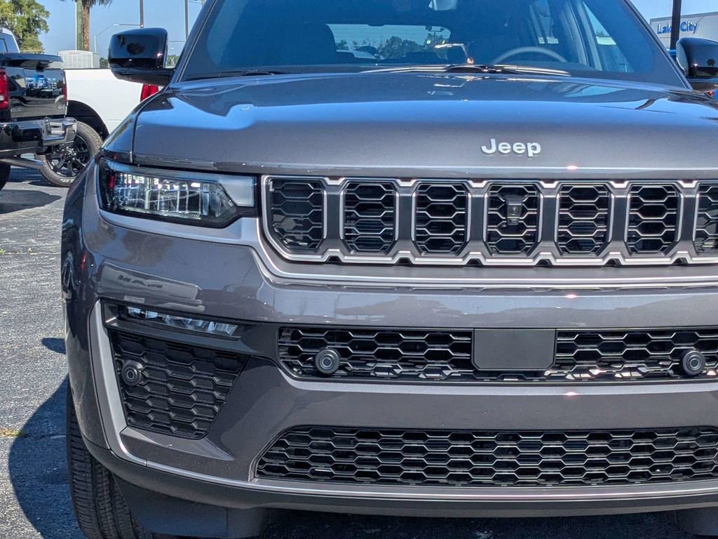 New 2026 Jeep Grand Cherokee L Limited w/ Luxury Tech Group II AWD/4WD image 10