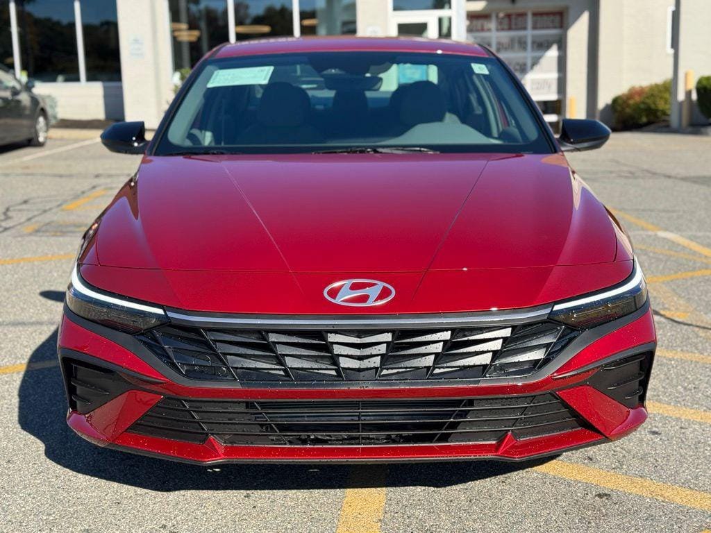 New 2025 Hyundai Elantra Sport FWD image 8