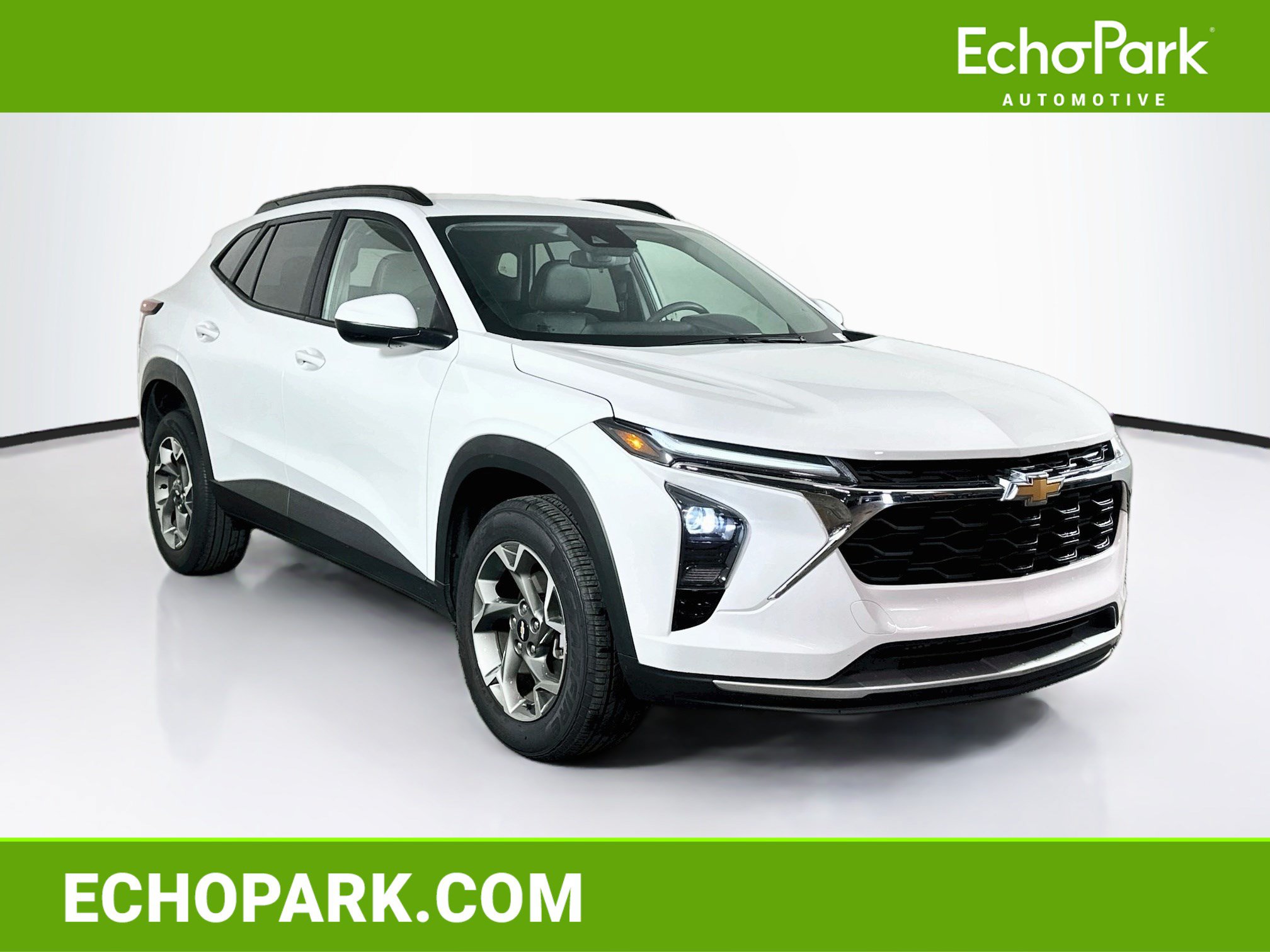 Used 2025 Chevrolet Trax LT