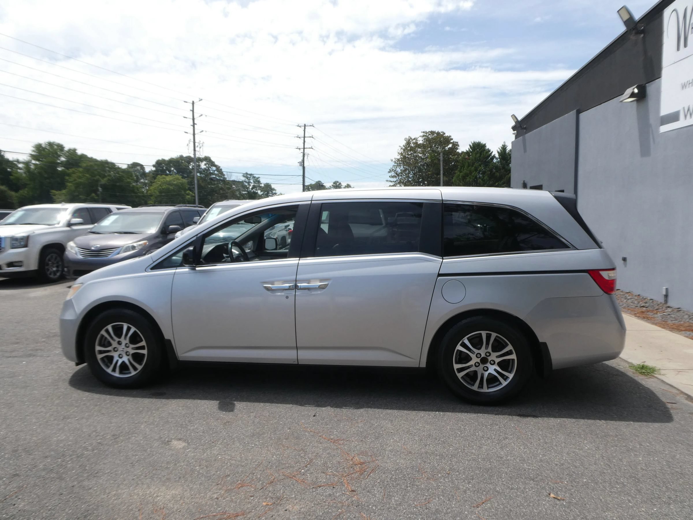 Used 2011 Honda Odyssey EX-L image 9