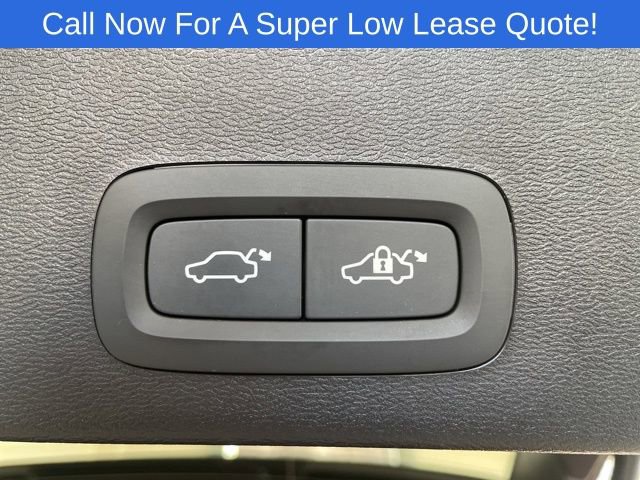 Used 2026 Volvo XC40 B5 Core w/ Climate Package image 10