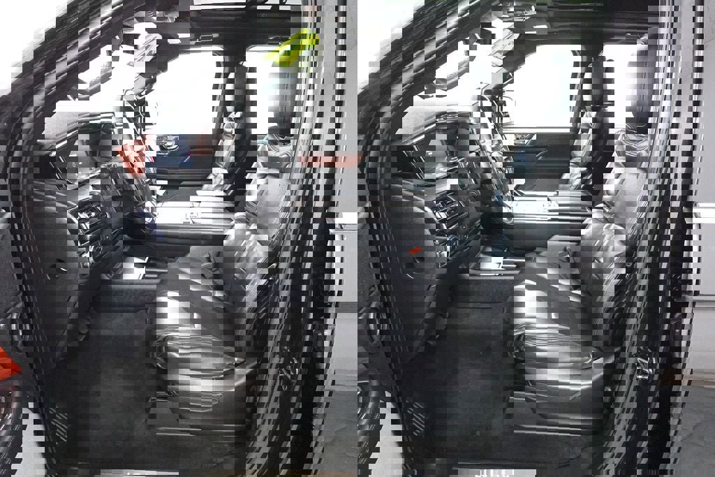 Used 2021 Lincoln Navigator L Reserve image 10