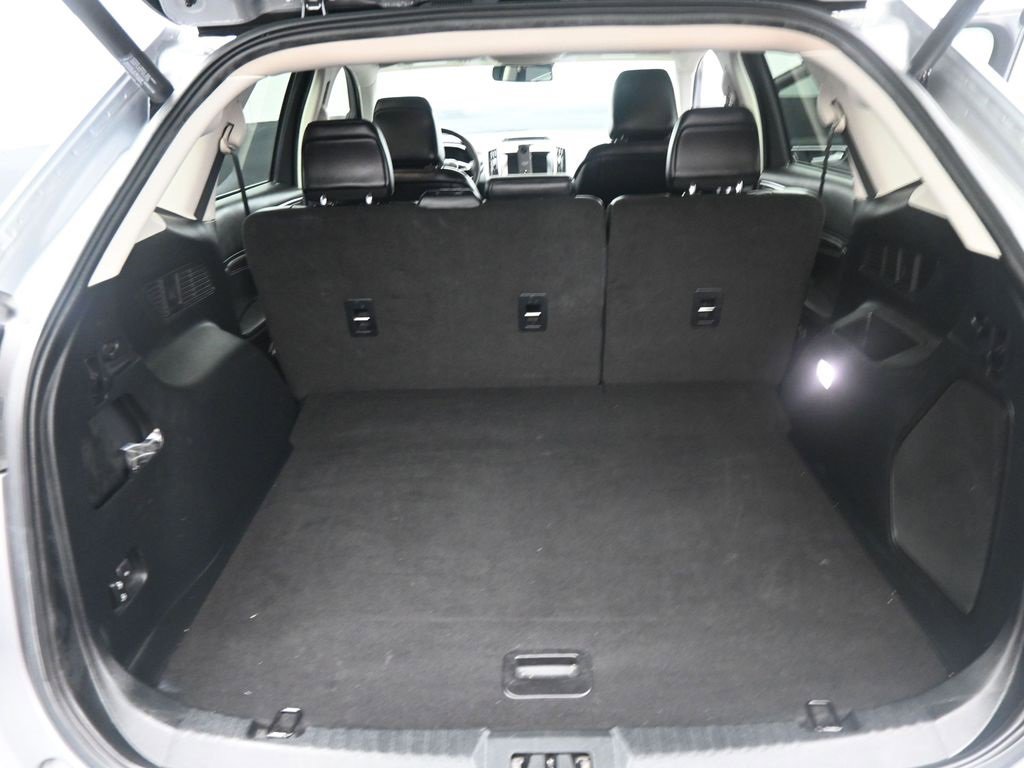 Used 2020 Ford Edge Titanium image 4