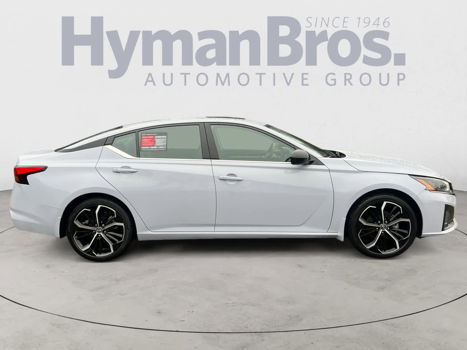 Certified 2025 Nissan Altima 2.5 SR w/ SR Premium Package FWD image 2