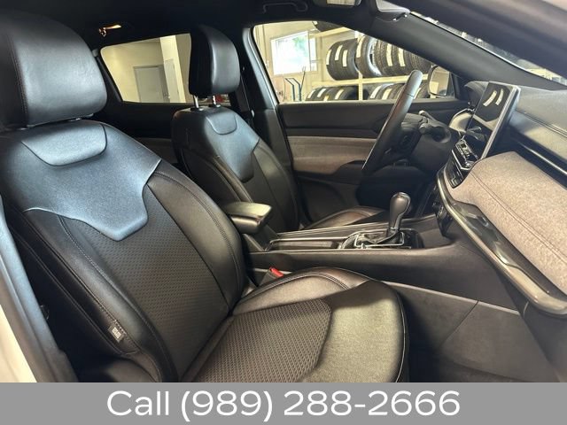 Used 2024 Jeep Compass Latitude AWD/4WD image 19
