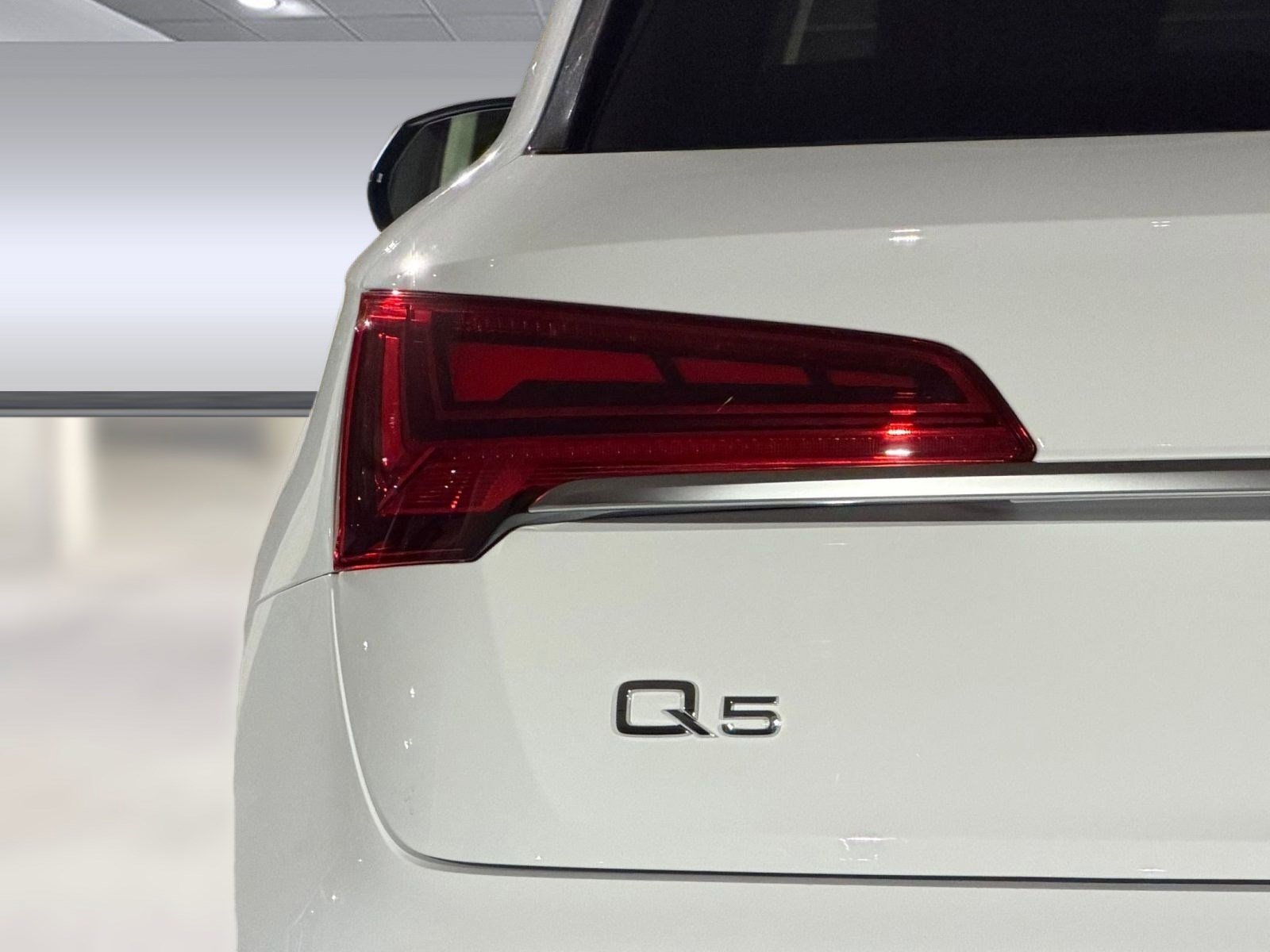 Used 2024 Audi Q5 2.0T Premium Plus image 12