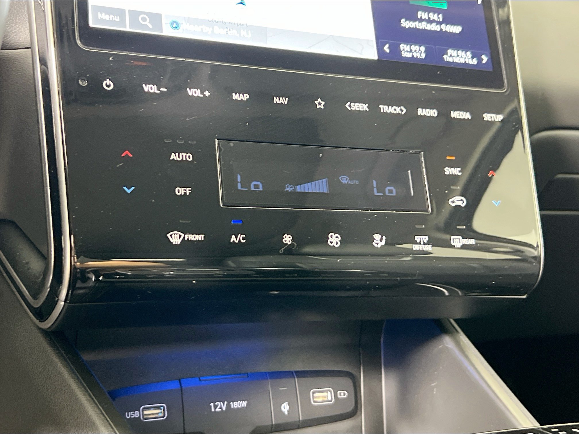 Used 2023 Hyundai Tucson Limited w/ Cargo Package AWD/4WD image 16