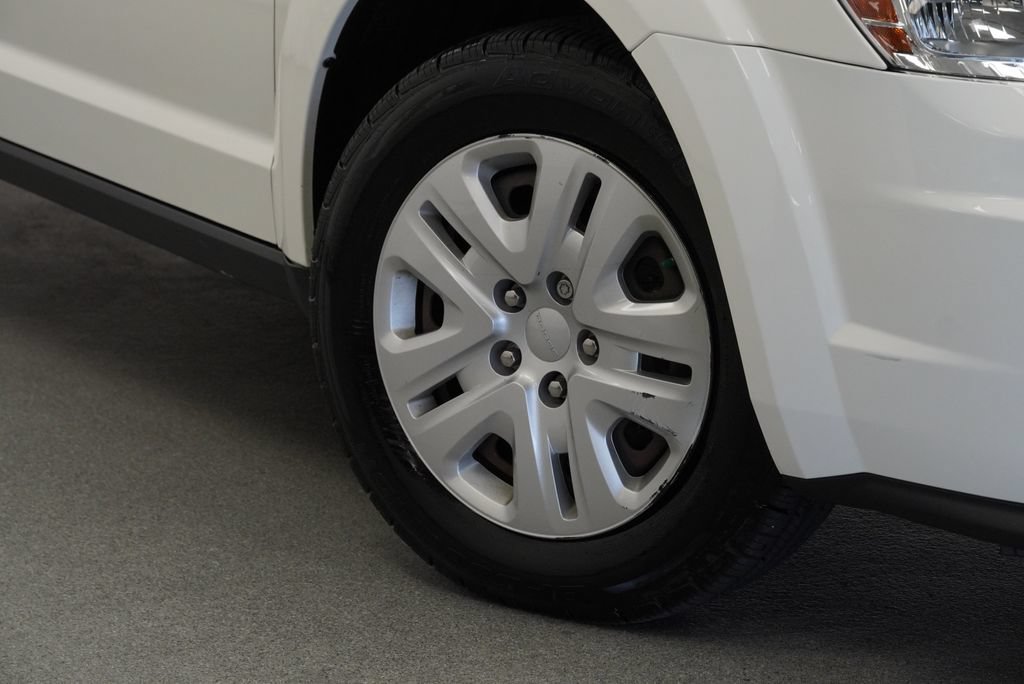 Used 2019 Dodge Journey SE FWD image 10