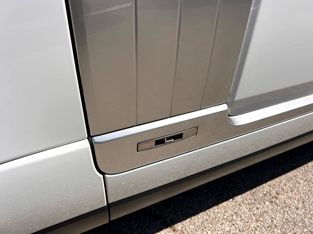 Used 2018 Land Rover Range Rover Long Wheelbase Supercharged image 40