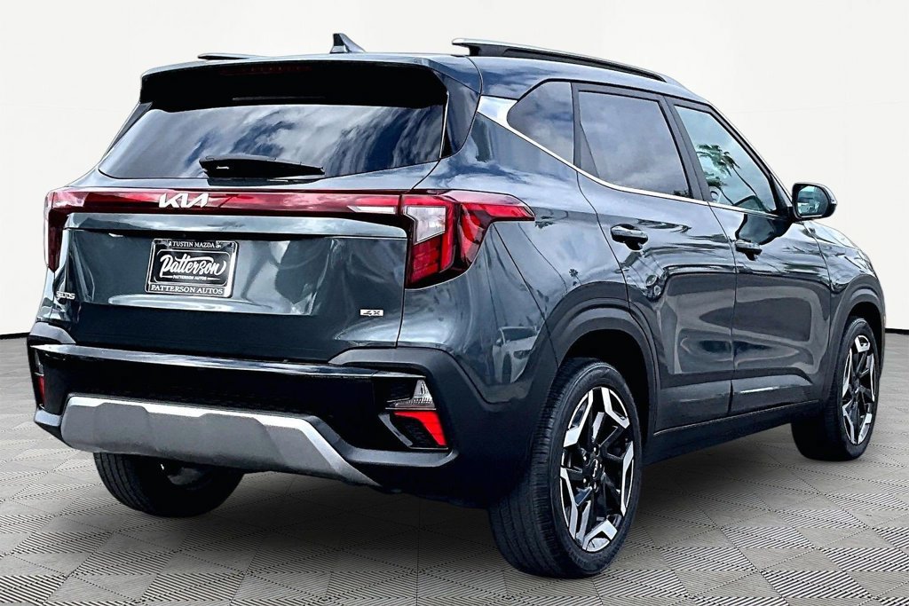 Used 2024 Kia Seltos SX AWD/4WD image 3