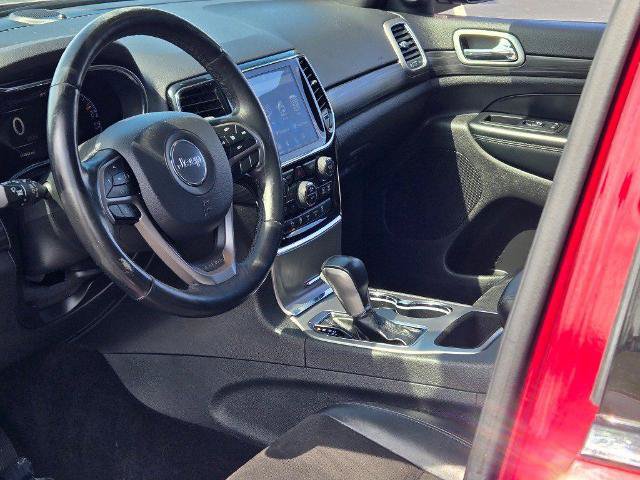 Used 2019 Jeep Grand Cherokee Altitude AWD/4WD image 28